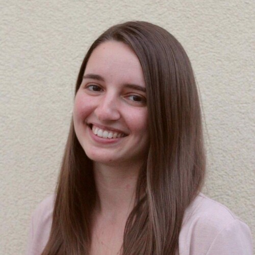 Portraitfoto von Lena Gatschnegg
